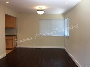 1333 St Francis Rd in Santa Rosa, CA - Building Photo - Building Photo