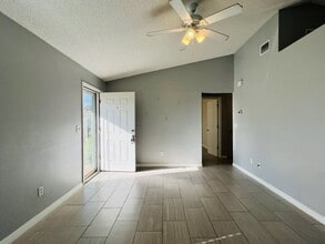 2617 Adela Ave in Orlando, FL - Building Photo - Building Photo