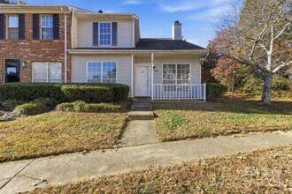 6113 Windsor Gate Ln in Charlotte, NC - Building Photo - Building Photo
