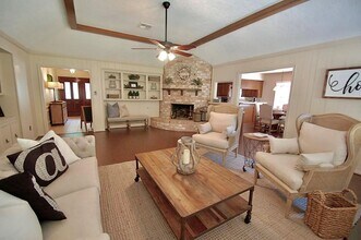 11710 Glenway Dr in Houston, TX - Building Photo - Building Photo