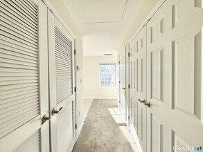 54 Fairgate Dr in Stamford, CT - Building Photo - Building Photo