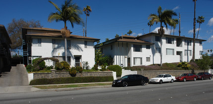 1656-1690 Huntington Dr in South Pasadena, CA - Building Photo - Building Photo