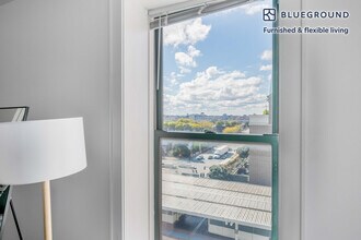 30 E Roosevelt Rd, Unit SI FL7-ID805 in Chicago, IL - Building Photo - Building Photo