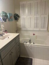 8208 Brooktree St in Laurel, MD - Foto de edificio - Building Photo