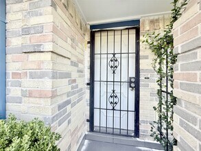 12715 Middlesbrough Ln in Houston, TX - Building Photo - Building Photo