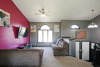 802 Griffing Park Rd in Buffalo, MN - Building Photo - Building Photo