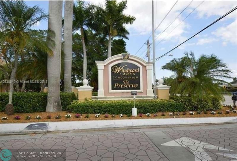 4025 W McNab Rd in Pompano Beach, FL - Building Photo