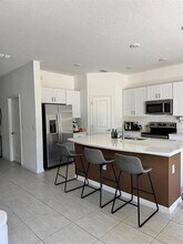 1572 Swan Swim Dr in Davenport, FL - Building Photo - Building Photo