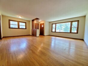 1452 13th Ave NW in Rochester, MN - Building Photo - Building Photo