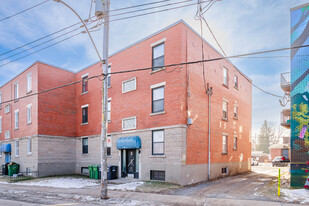 865 William-Macdonald St Apartments