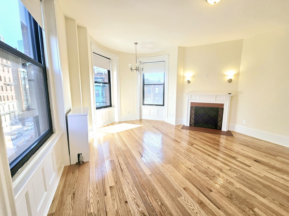 508 Beacon St, Unit 43 in Boston, MA - Building Photo