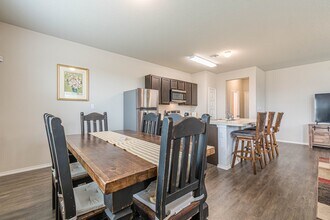 9427 Somers Bend in San Antonio, TX - Building Photo - Building Photo