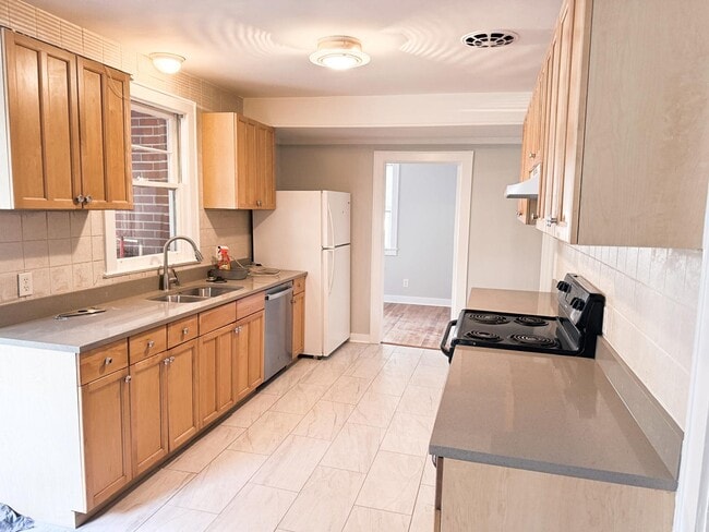 18 Moore Dr in Charleston, SC - Foto de edificio - Building Photo