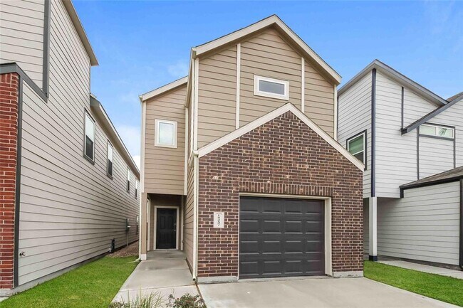 15257 Estrella Rd E in Houston, TX - Building Photo - Building Photo
