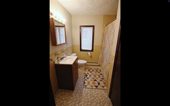 34 Salem St, Unit #2 in Wakefield, MA - Building Photo - Building Photo