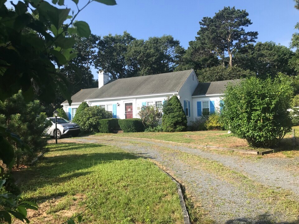26 Cranwood Rd in Harwich, MA - Building Photo