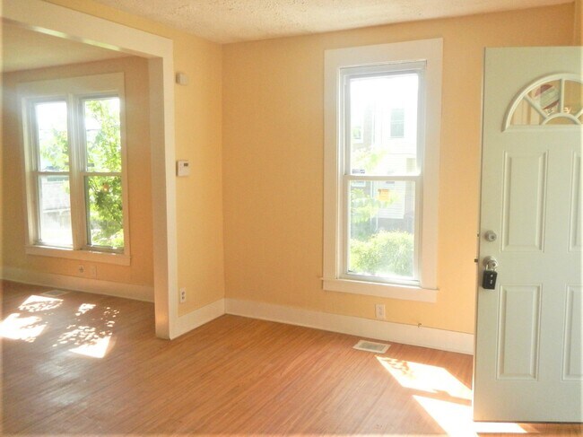 4104 Parkwood Ave in Baltimore, MD - Building Photo - Building Photo