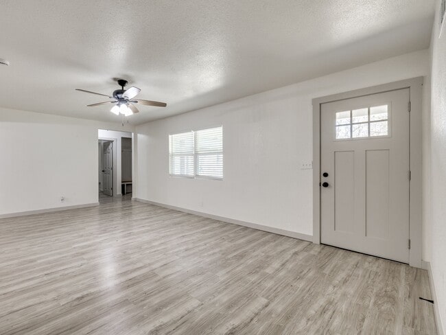 1300 N McKinley Ave in Sand Springs, OK - Building Photo - Building Photo