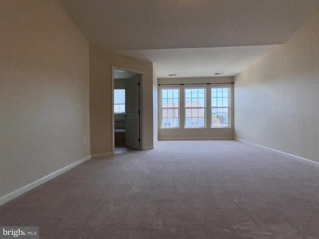 66 Payne St in Charles Town, WV - Building Photo - Building Photo