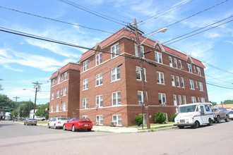 1108 Charles St in Linden, NJ - Building Photo - Building Photo