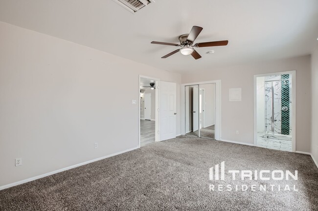 14033 N 49th Ave in Glendale, AZ - Building Photo - Building Photo