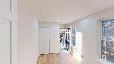 1138 S Hanover St in Baltimore, MD - Building Photo - Building Photo