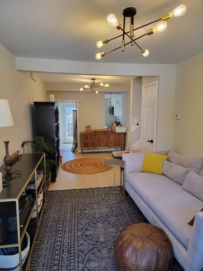 property at 1041 Hollins St