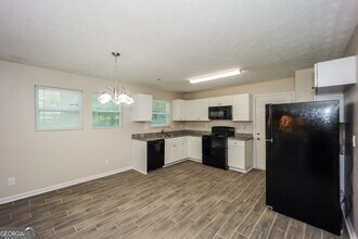 926 Canary Ct in Riverdale, GA - Building Photo - Building Photo