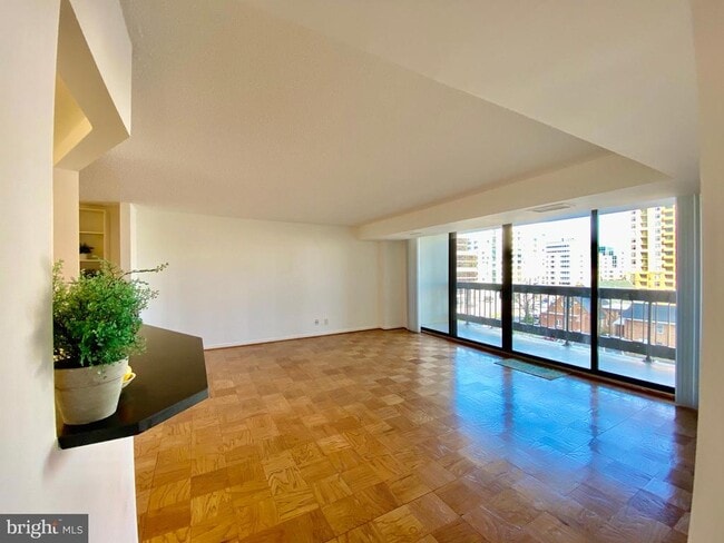 property at 3800 Fairfax Dr