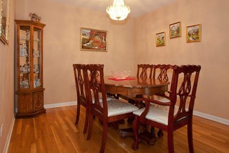 4800 Carol Apartments in Skokie, IL - Building Photo - Interior Photo