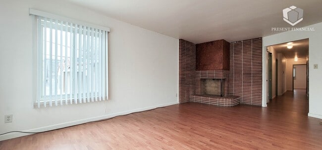 214 Miramar Ave in San Francisco, CA - Building Photo - Building Photo
