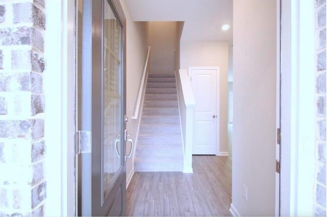 6148 Lanier Harbor Lndg in Buford, GA - Building Photo - Building Photo