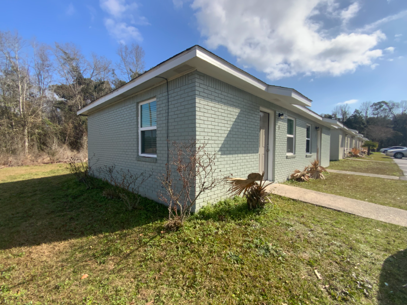 5094 J E L Dr in Long Beach, MS - Building Photo