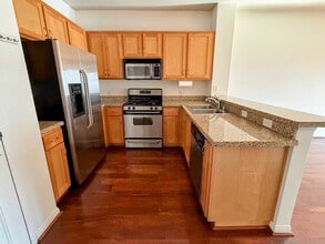 450 J St in San Diego, CA - Building Photo - Building Photo