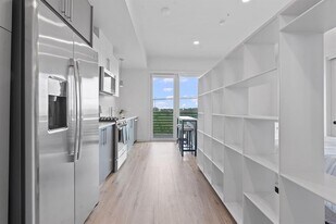 4004 Banister Ln in Austin, TX - Building Photo
