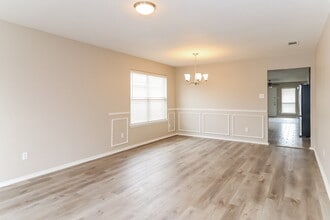 8128 Twin Oaks Trail in Fort Worth, TX - Foto de edificio - Building Photo