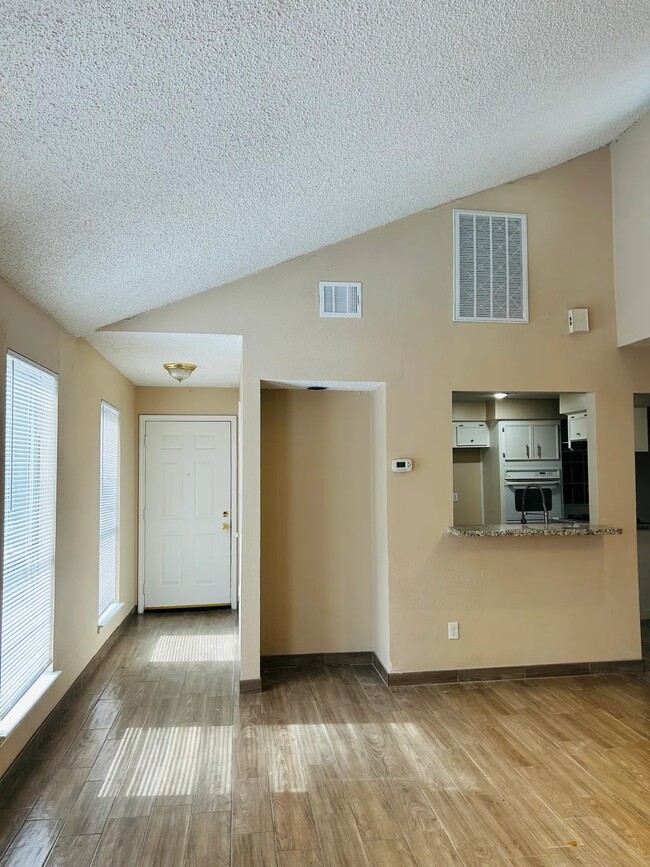 property at 11350 Oakcenter Dr