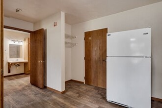 121 Steiner Terrace in Prairie Du Chien, WI - Building Photo - Building Photo