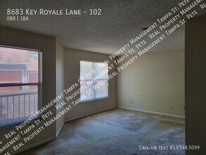 8683 Key Royale Ln-Unit -102 in Tampa, FL - Building Photo - Building Photo