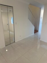 1624 NW 90th Way in Pembroke Pines, FL - Building Photo - Building Photo