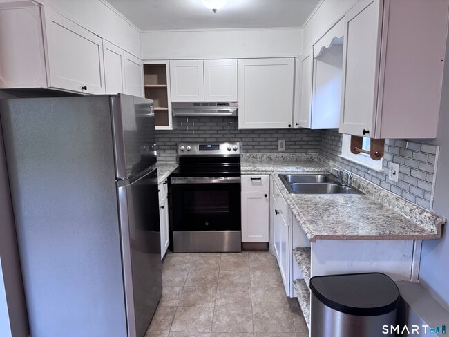 property at 50 Oakridge St