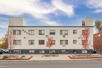 Coachmen Apartments in Aurora, CO - Building Photo - Building Photo