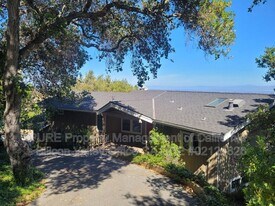 24791 Northcrest Ln in Los Altos Hills, CA - Building Photo