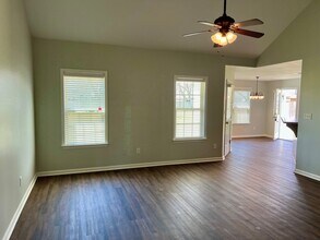 1372 Lovers Lane Rd in Leesburg, GA - Building Photo - Building Photo