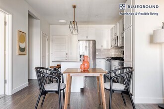 100 N Addison Ave-Unit -FL4-ID862 in Elmhurst, IL - Building Photo - Building Photo