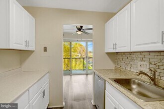 2904 Kings Chapel Rd in Falls Church, VA - Building Photo - Building Photo