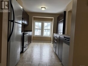 2652 Baynes Sound Way in Ottawa, ON - Building Photo - Building Photo