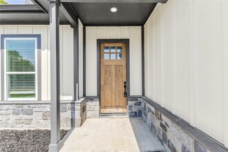 2315 Progress Dr in Brenham, TX - Building Photo - Building Photo