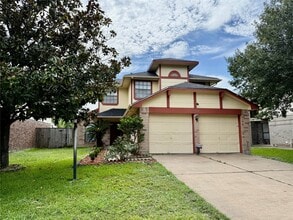 9418 Westacre Pl in Houston, TX - Building Photo - Building Photo
