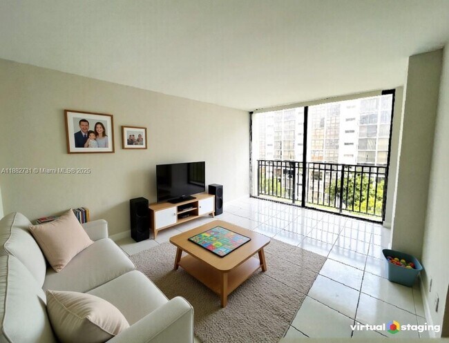 16909 N Bay Rd in Sunny Isles Beach, FL - Building Photo - Building Photo